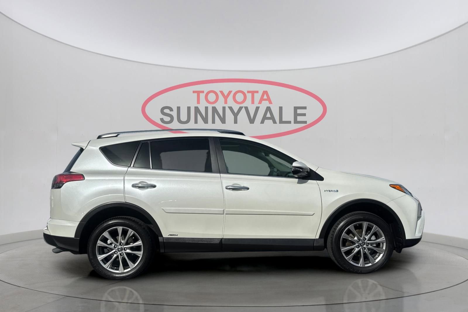 Certified 2018 Toyota RAV4 Limited w/ Advanced Technology Package image 10