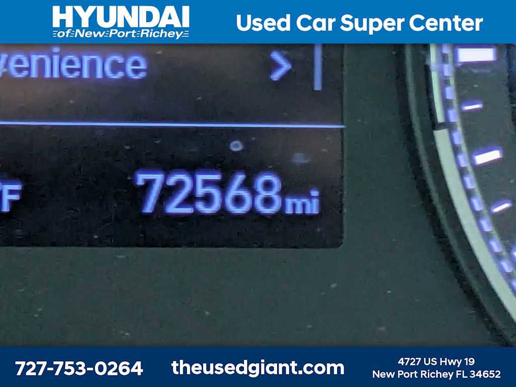 Used 2020 Hyundai Venue SEL image 30