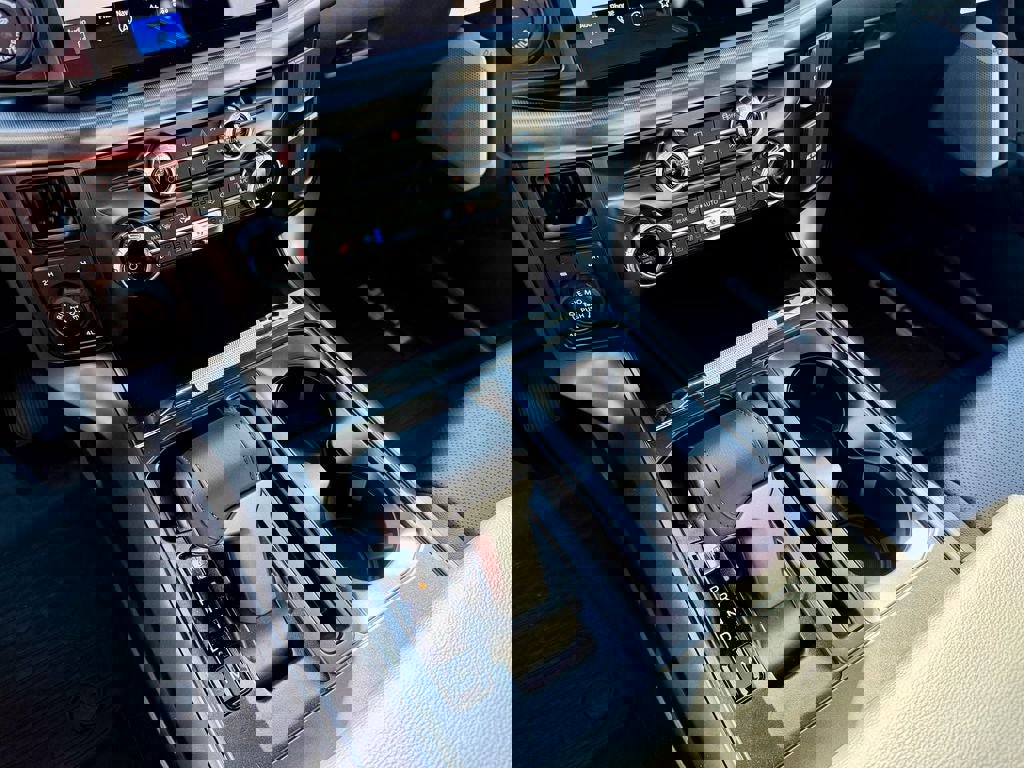 New 2026 Ford F150 Lariat w/ Equipment Group 502A High image 23