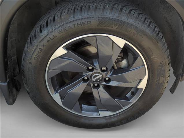Certified 2024 Nissan Rogue SV FWD image 25