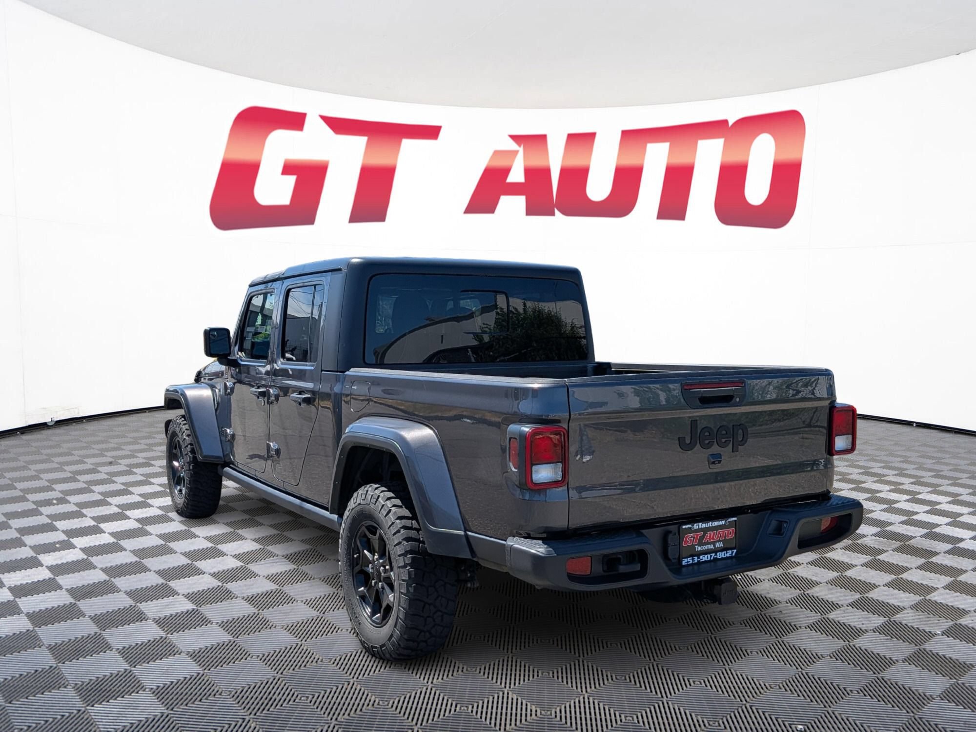 Used 2021 Jeep Gladiator Sport AWD/4WD image 4