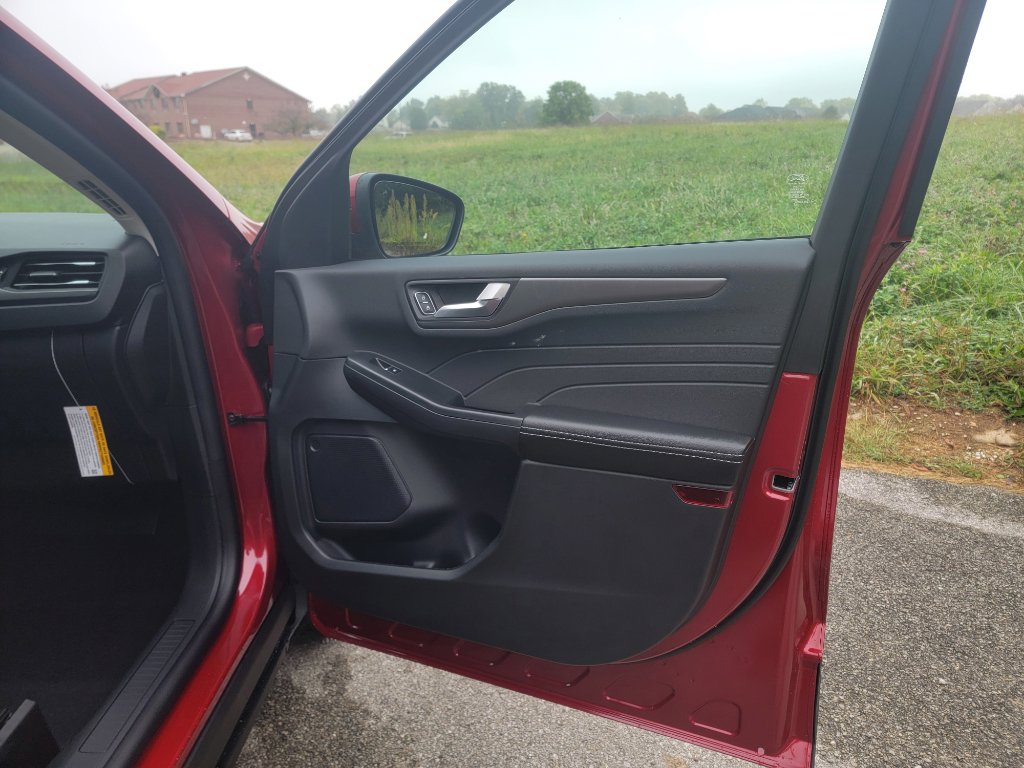 New 2026 Ford Escape SE image 37