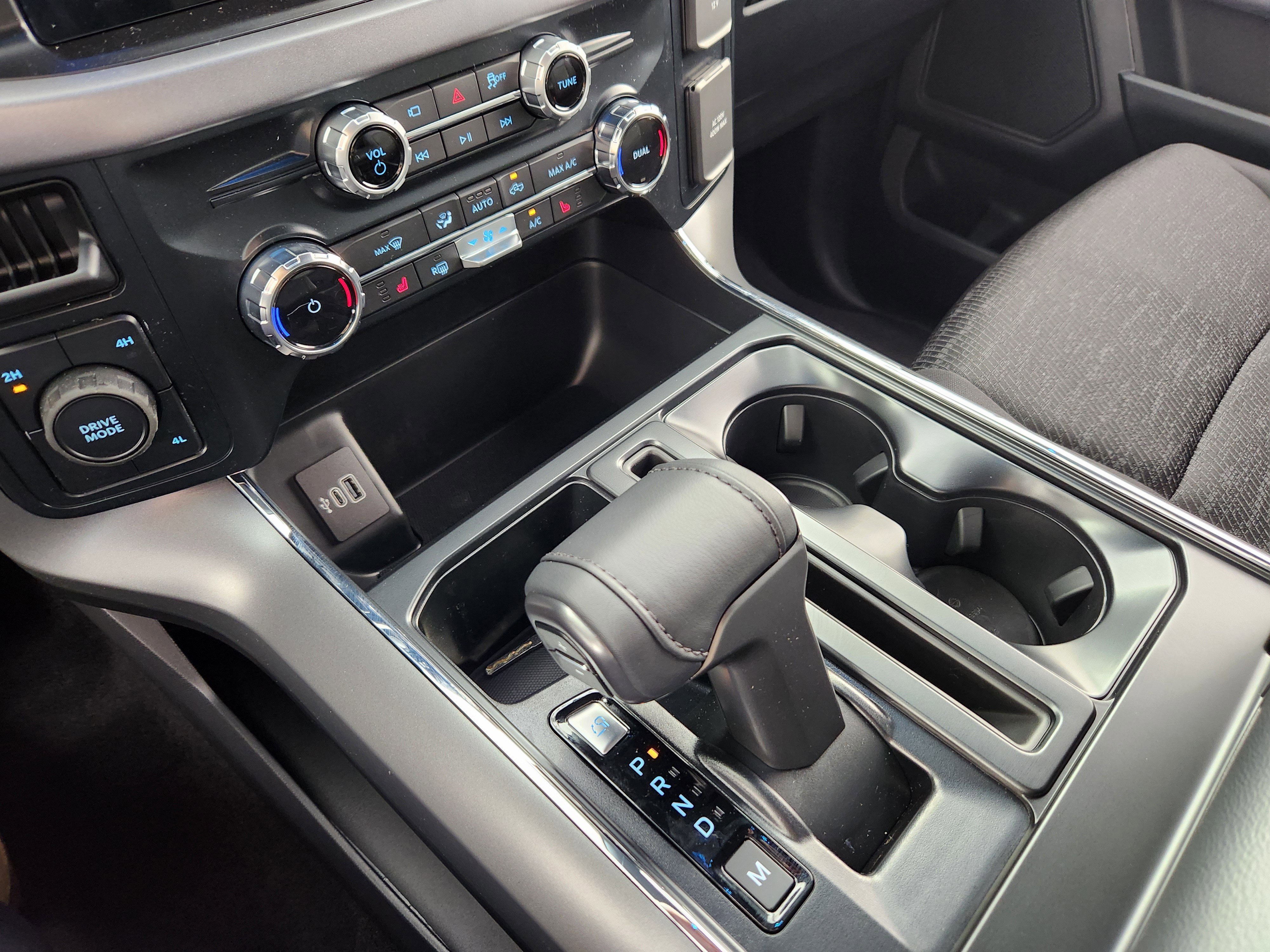 New 2025 Ford F150 XLT w/ Equipment Group 302A MID image 16