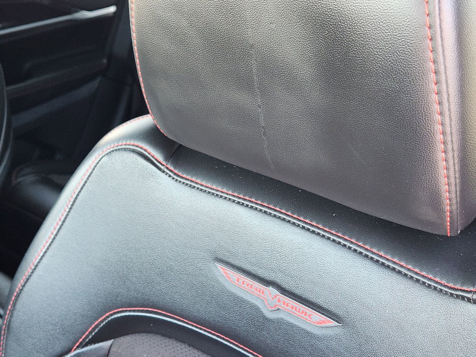 Used 2022 Jeep Grand Cherokee Trailhawk image 18