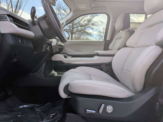 New 2026 Lincoln Navigator Reserve AWD/4WD image 19