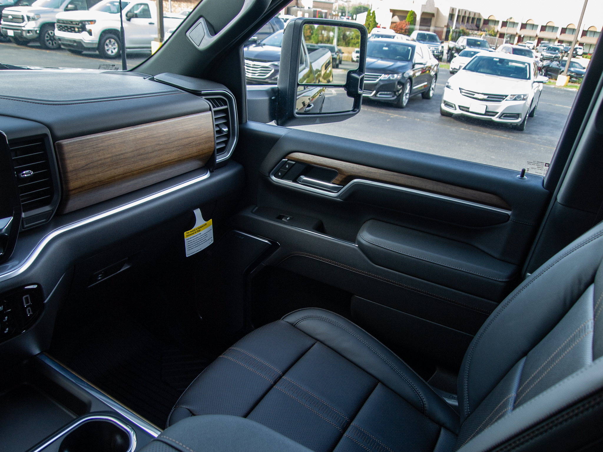 New 2026 Chevrolet Silverado 2500 High Country w/ Midnight Edition AWD/4WD image 14