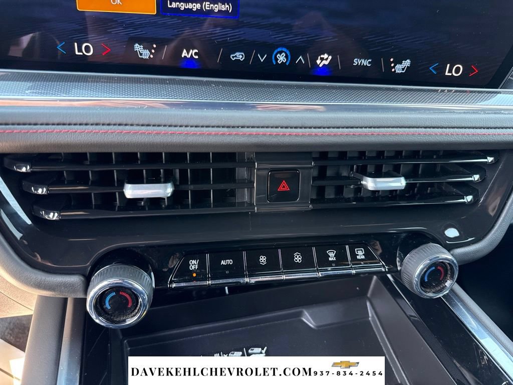Used 2025 Chevrolet Suburban RST w/ Comfort Package AWD/4WD image 15
