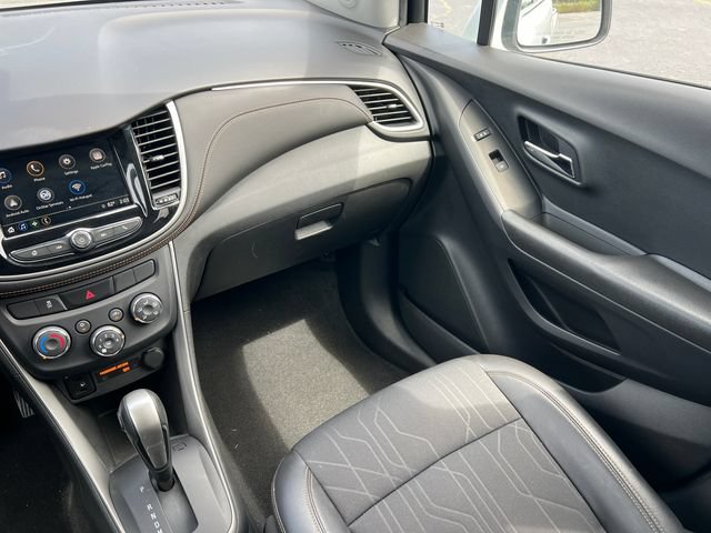 Used 2018 Chevrolet Trax LT w/ LT Convenience Package FWD image 27
