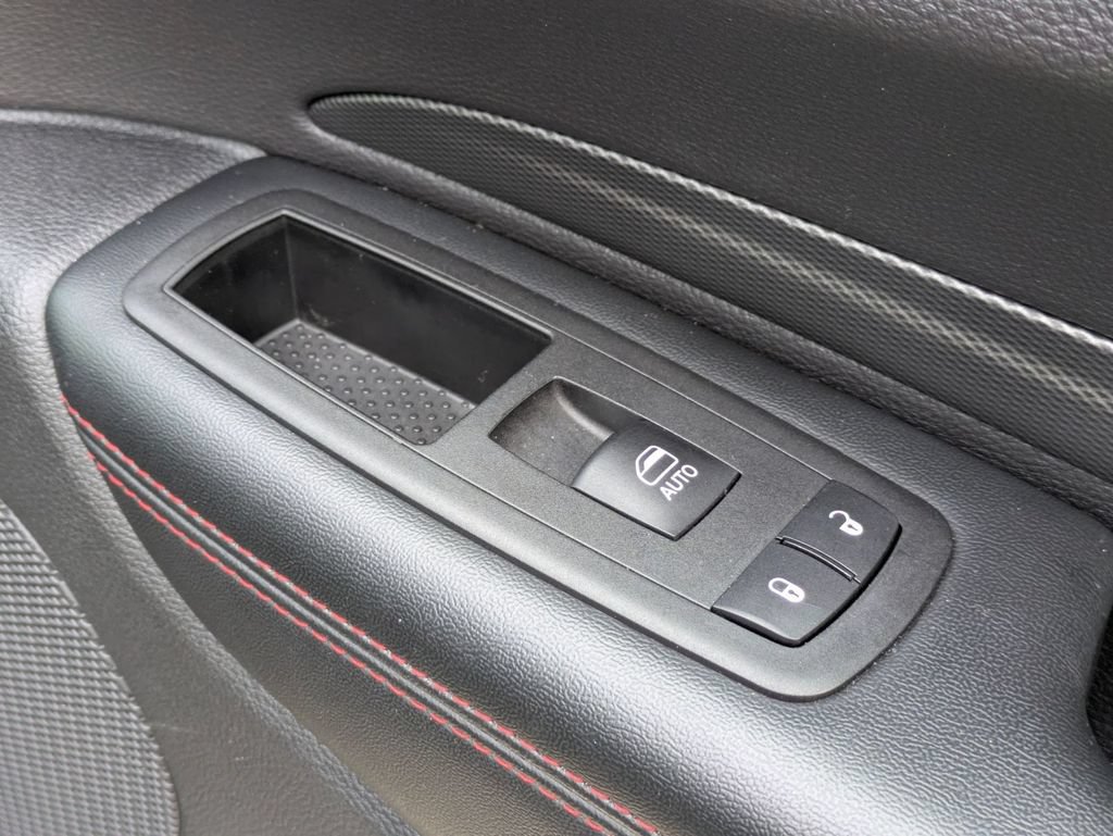 Used 2025 Dodge Durango GT RWD image 36