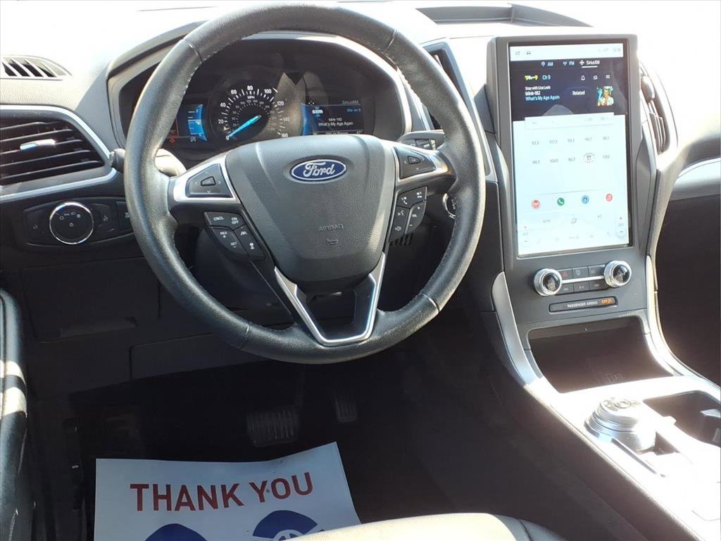 Used 2022 Ford Edge SEL image 16
