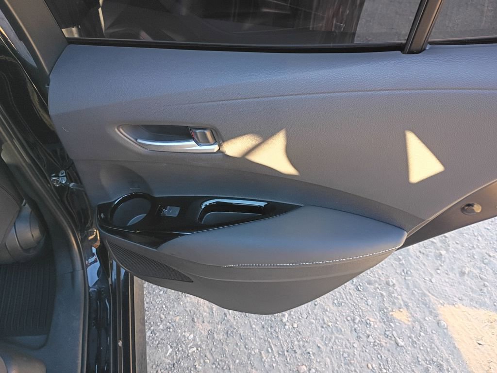 Used 2025 Toyota Corolla SE image 14