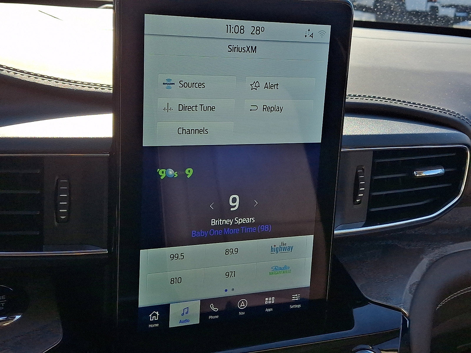 Certified 2021 Ford Explorer Platinum w/ Premium Technology Package image 25