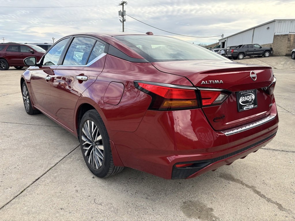 Used 2023 Nissan Altima 2.5 SV image 5