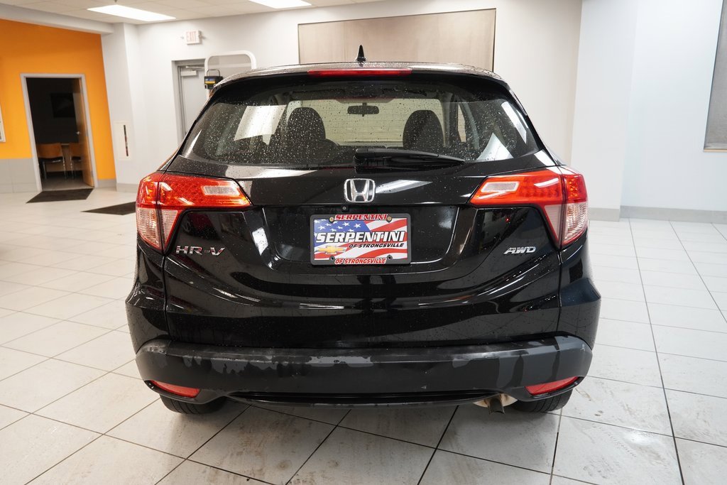 Used 2017 Honda HR-V LX image 8