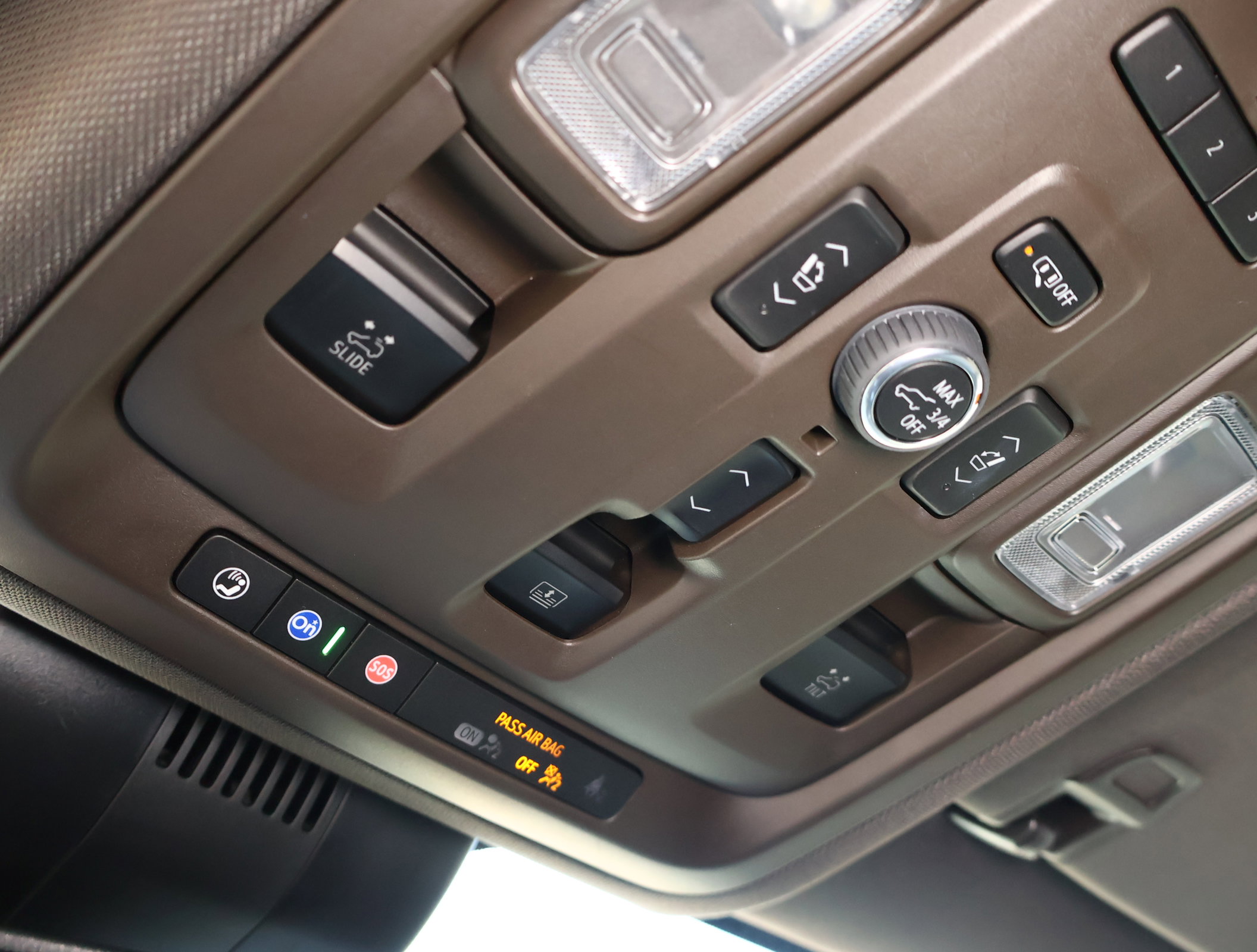 Used 2023 GMC Yukon SLT w/ SLT Premium Package image 22