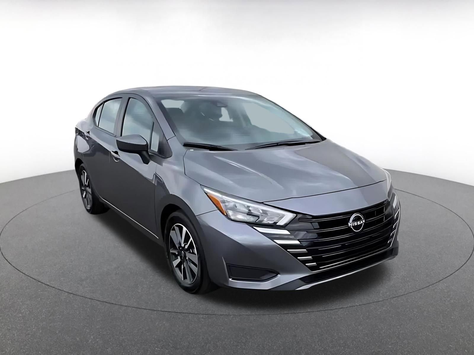 Used 2025 Nissan Versa SV FWD image 3