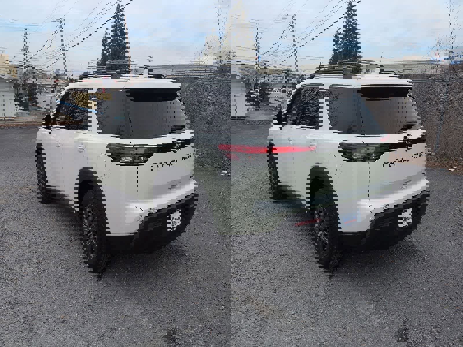 Used 2024 Nissan Pathfinder SV w/ Black Appearance Package image 6