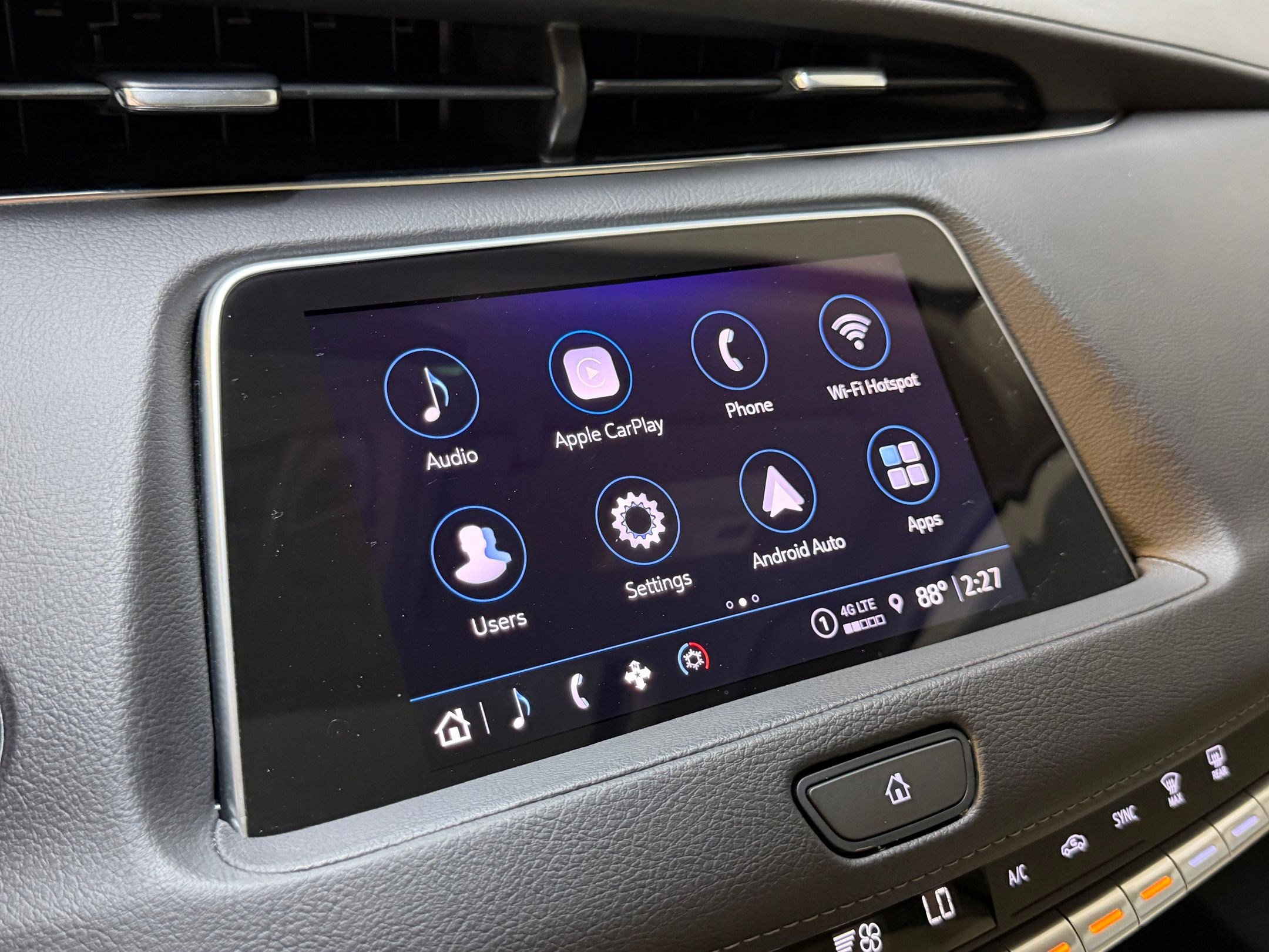 Used 2023 Cadillac XT4 Luxury FWD image 28