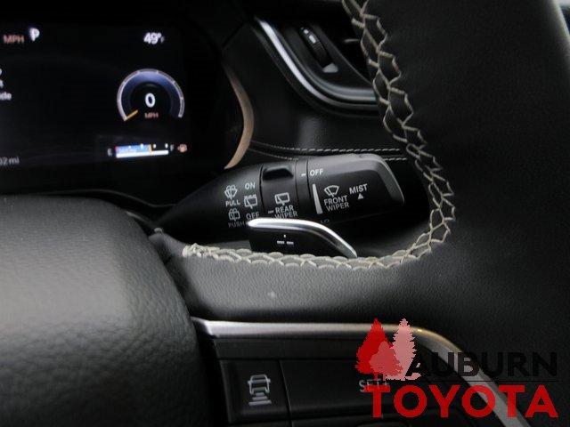 Used 2024 Jeep Grand Cherokee Limited image 19