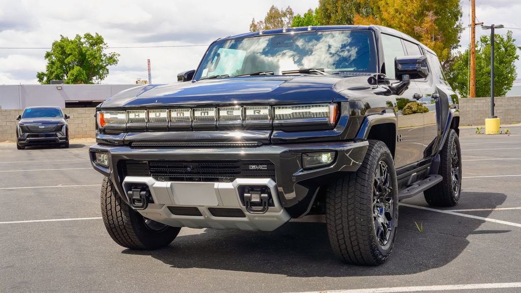 Used 2026 GMC Hummer EV SUV w/ LPO, Dark Essentials Package AWD/4WD image 2