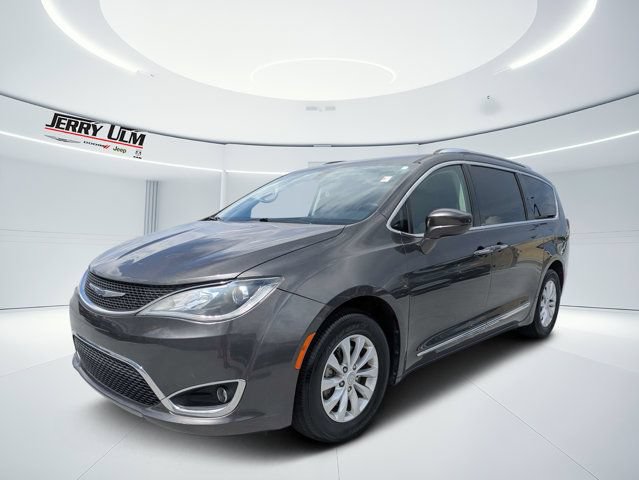 Used 2019 Chrysler Pacifica Touring-L FWD image 7