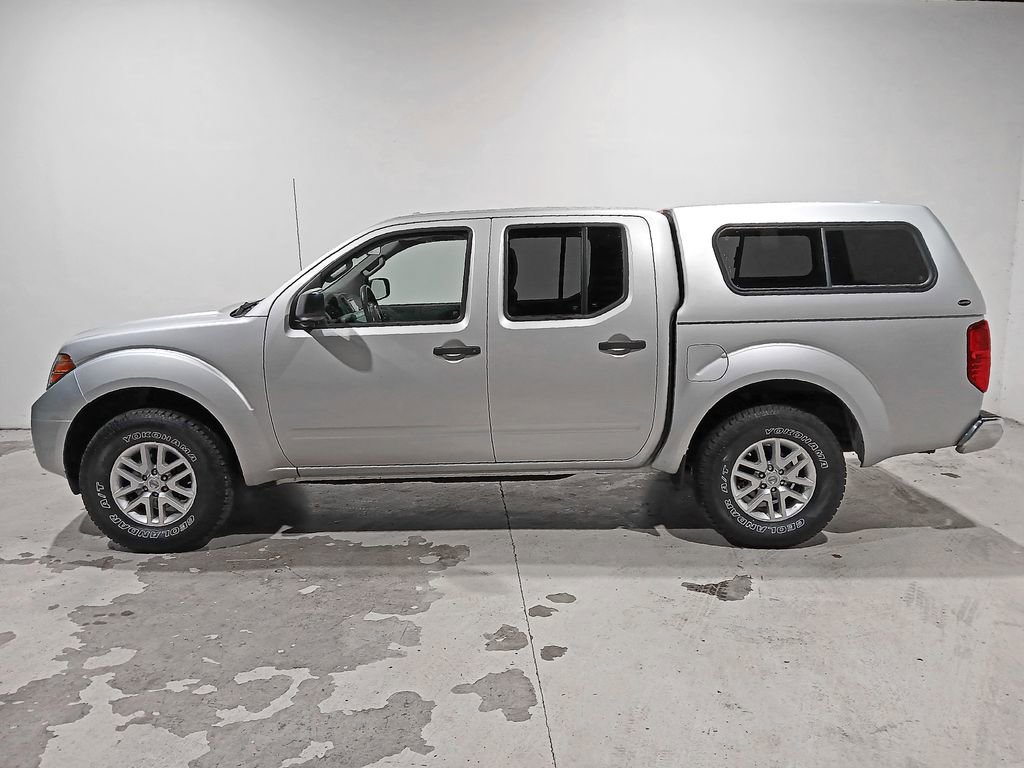 Used 2016 Nissan Frontier SV image 4