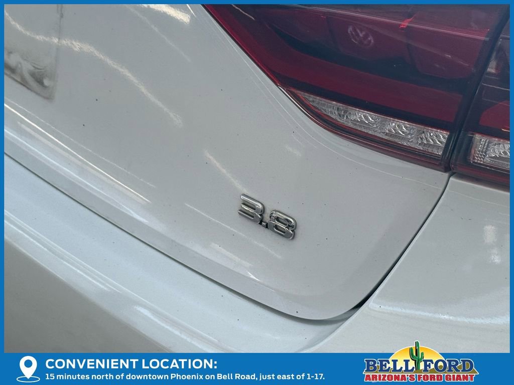 Used 2018 Genesis G80 3.8 RWD image 9