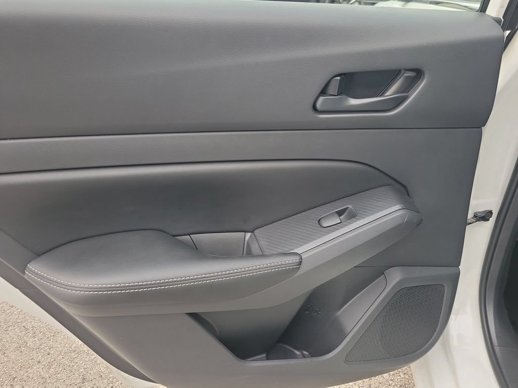 Used 2025 Nissan Altima 2.5 SV FWD image 10