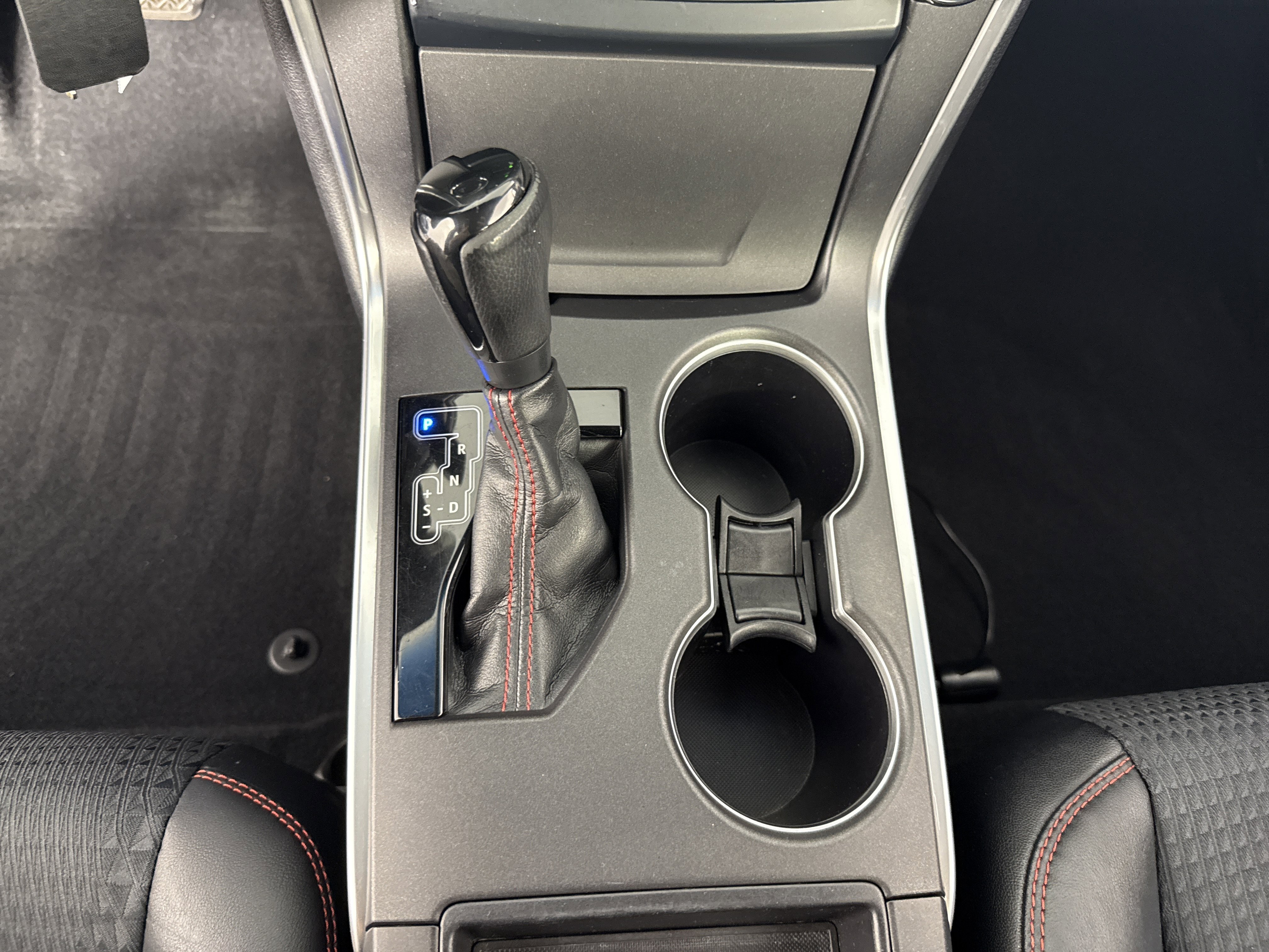 Used 2015 Toyota Camry SE image 28