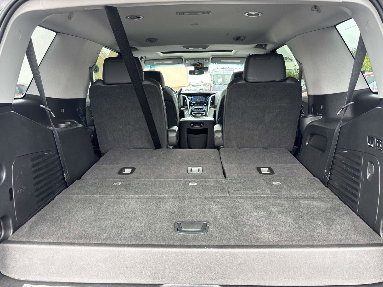 Used 2020 Cadillac Escalade Luxury image 20