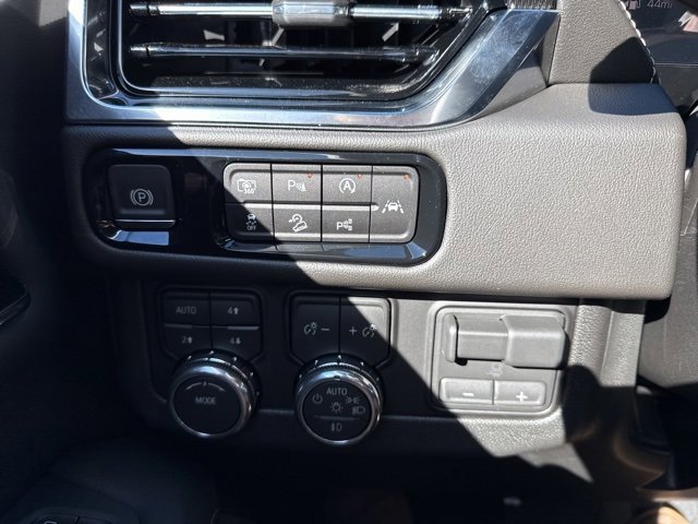 New 2026 GMC Yukon Elevation image 21