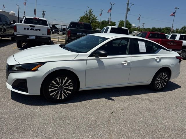 Used 2026 Nissan Altima 2.5 SV AWD/4WD image 3