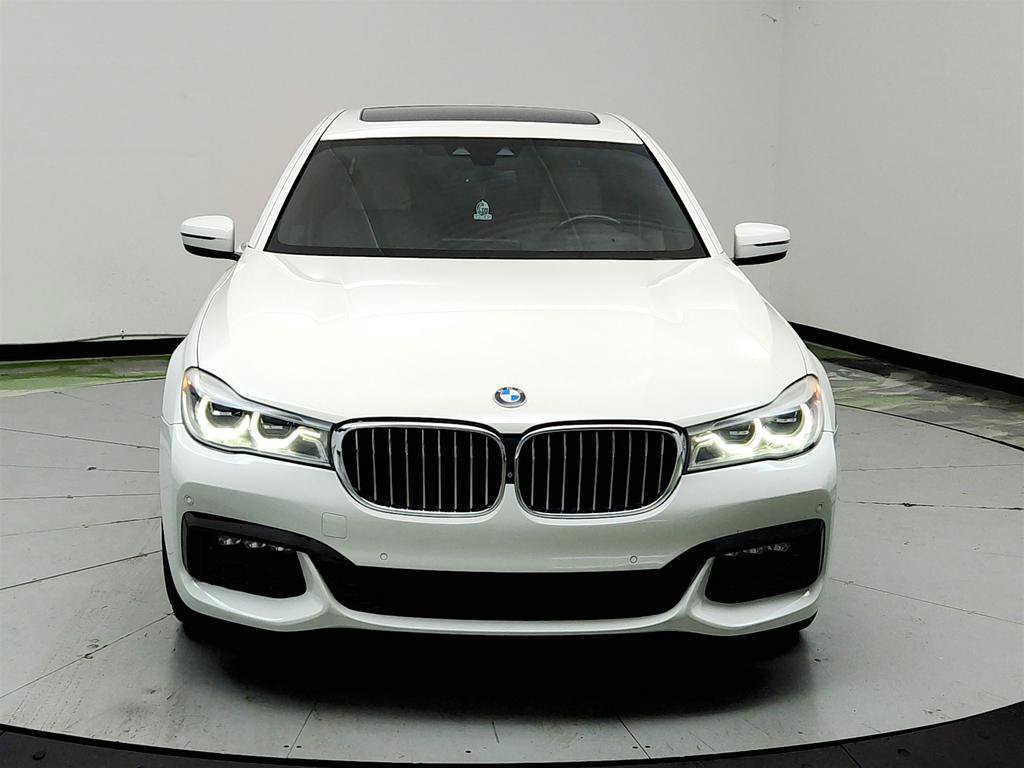 Used 2017 BMW 750i xDrive AWD/4WD image 2