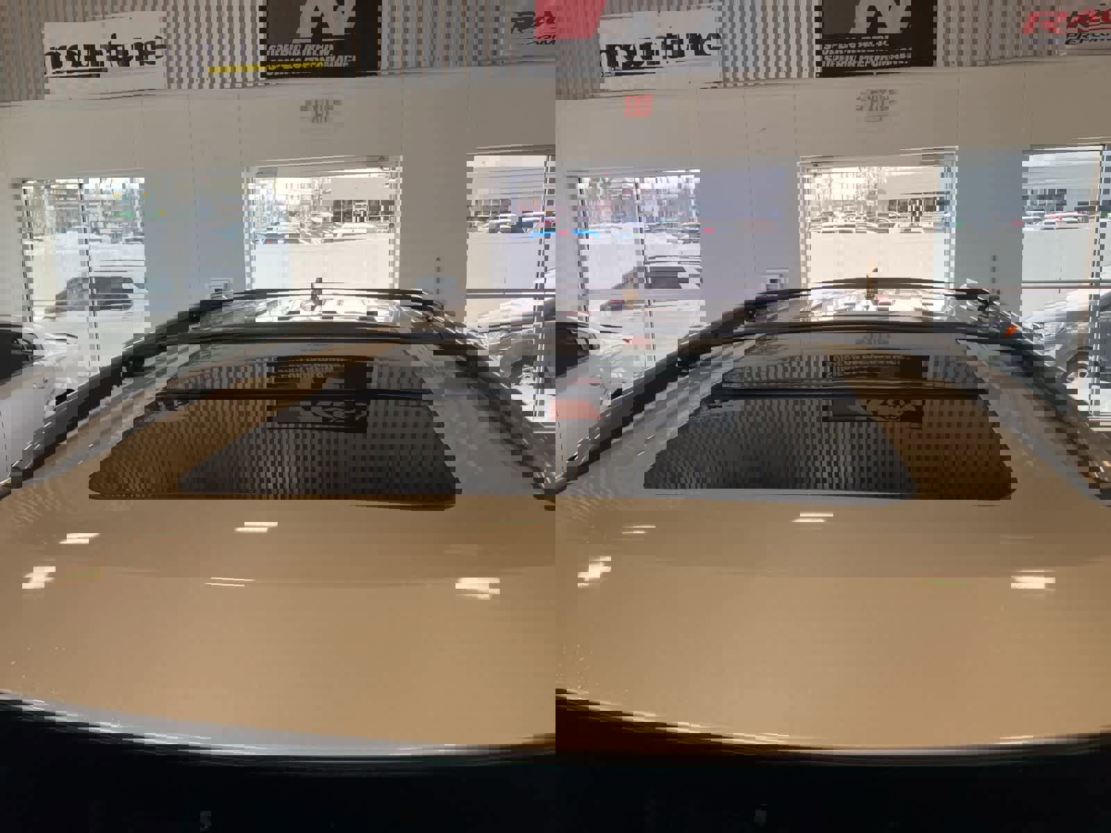 Used 2017 Ford Explorer XLT w/ Equipment Group 202A image 9