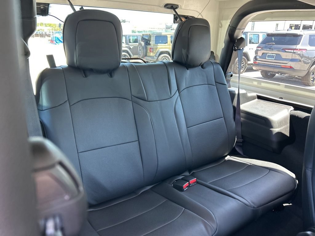 Certified 2025 Jeep Wrangler Sport AWD/4WD image 27