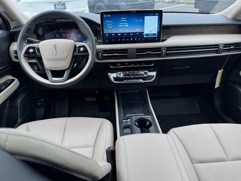 New 2025 Lincoln Corsair Grand Touring w/ Equipment Group 301A image 9
