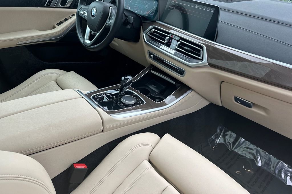 Used 2022 BMW X5 sDrive40i w/ Climate Comfort Package image 15