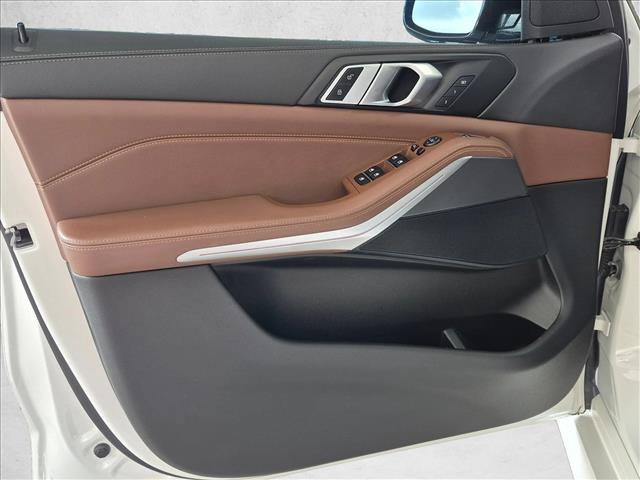 Used 2020 BMW X5 sDrive40i w/ M Sport Package RWD image 19