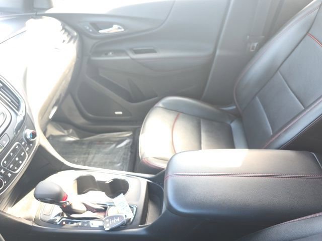 Used 2023 Chevrolet Equinox RS w/ RS Leather Package image 28