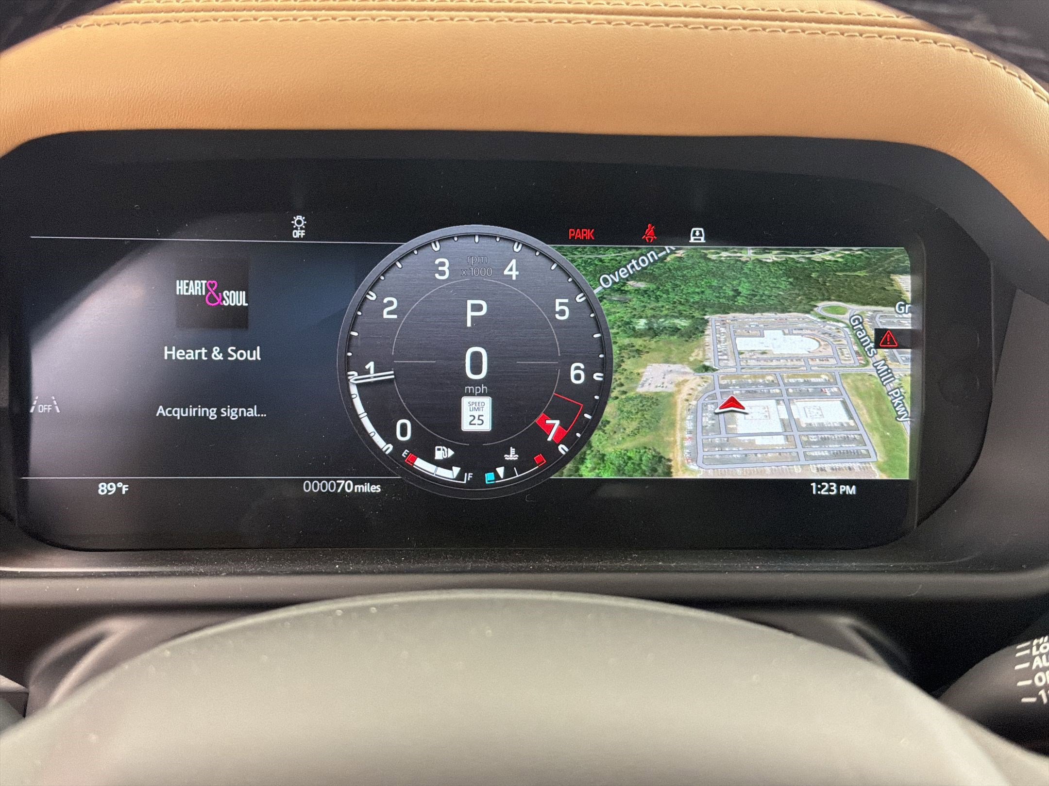 New 2026 Land Rover Defender 110 X-Dynamic SE image 17