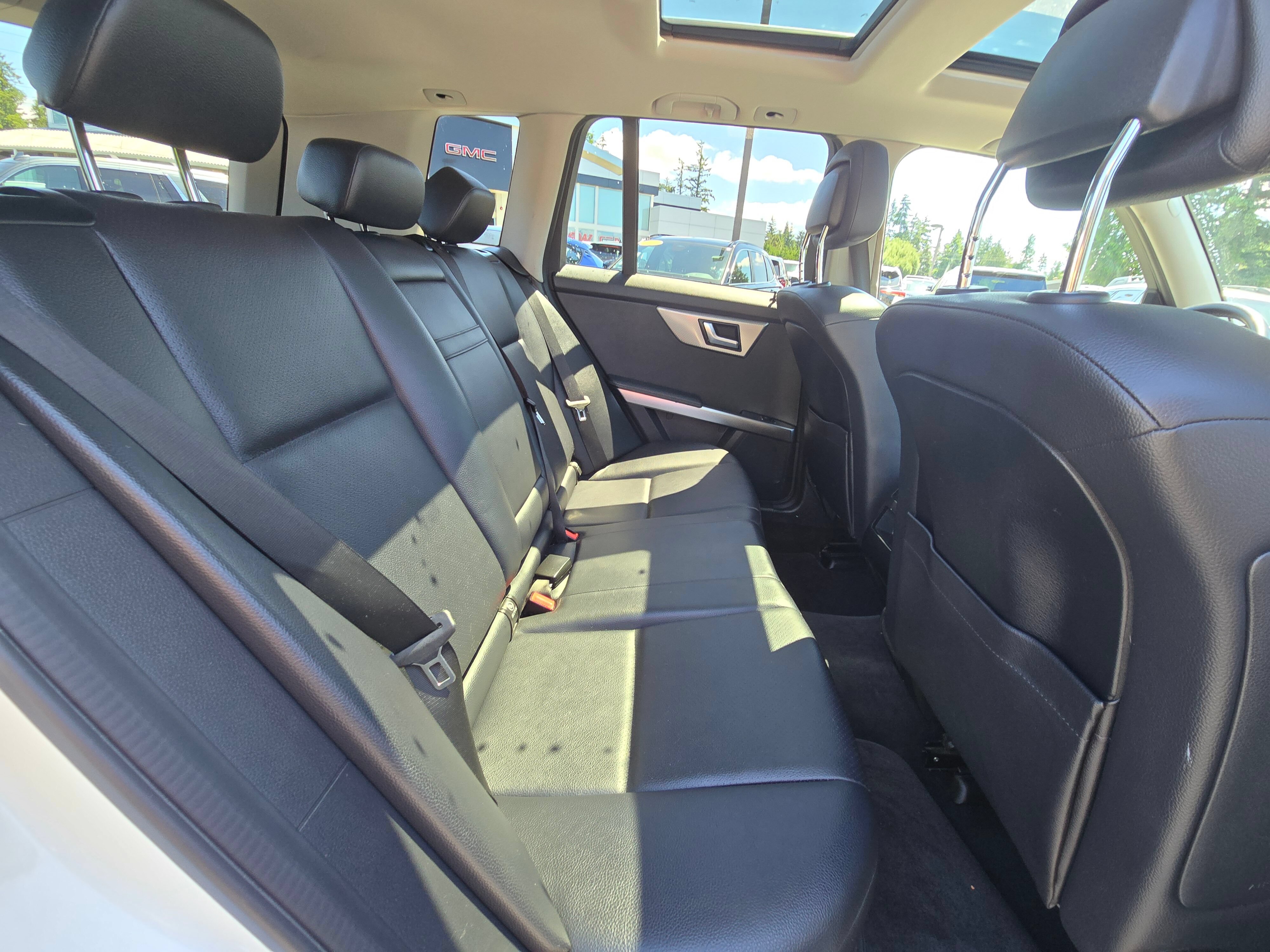 Used 2013 Mercedes-Benz GLK 350 4MATIC image 12