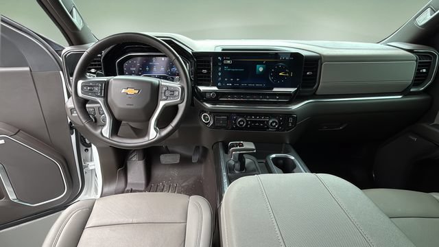 Used 2025 Chevrolet Silverado 1500 LTZ w/ LTZ Premium Package AWD/4WD image 16