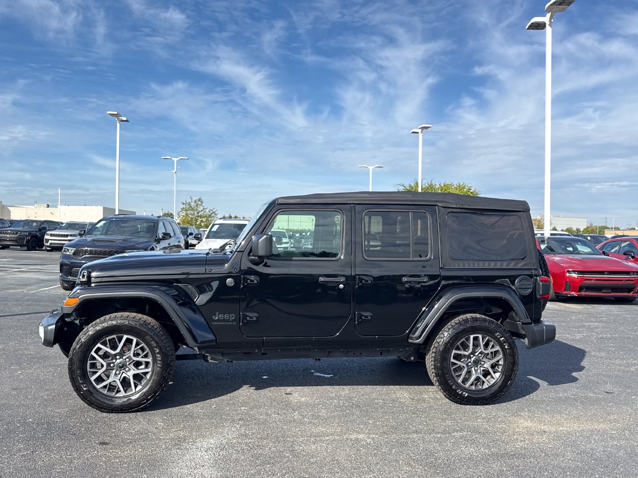 Certified 2025 Jeep Wrangler Unlimited Sahara AWD/4WD image 5