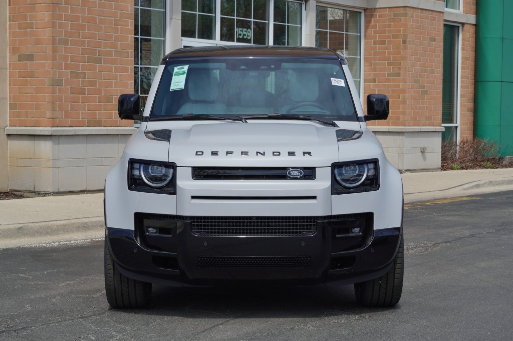 New 2026 Land Rover Defender 110 X-Dynamic SE AWD/4WD image 4
