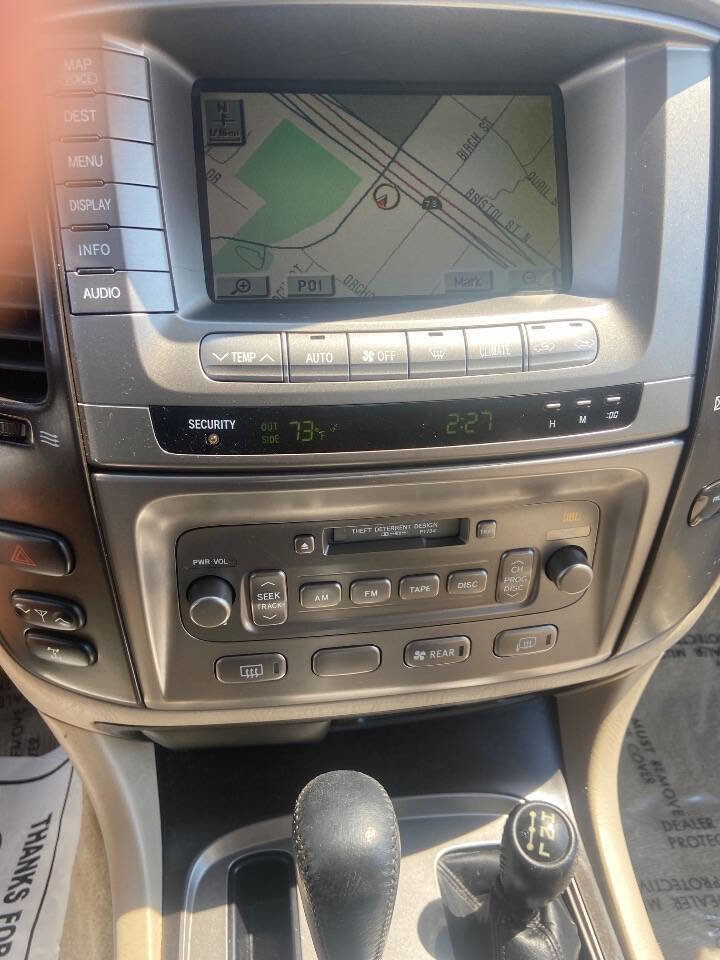 Used 2003 Toyota Land Cruiser image 16
