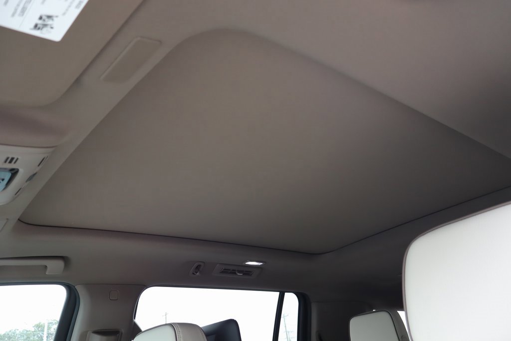 New 2026 GMC Yukon XL Denali w/ Denali Reserve Package image 20