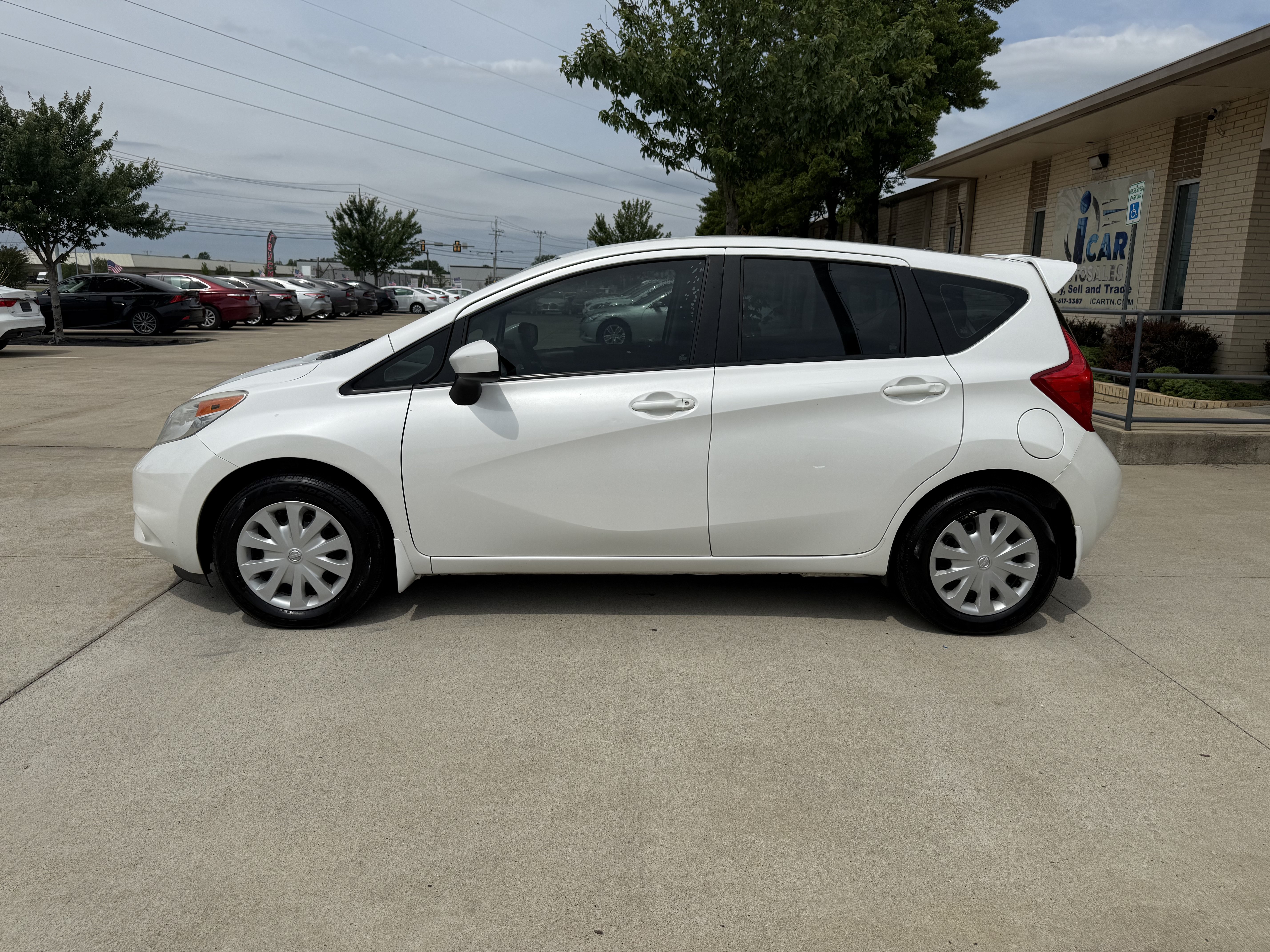 Used 2015 Nissan Versa Note S Plus FWD image 4
