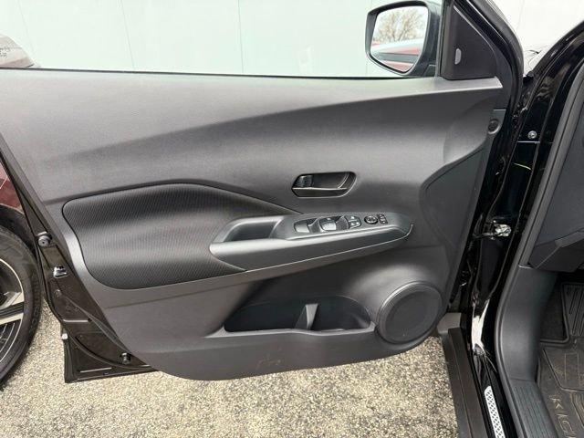 Used 2025 Nissan Kicks Play S FWD image 16