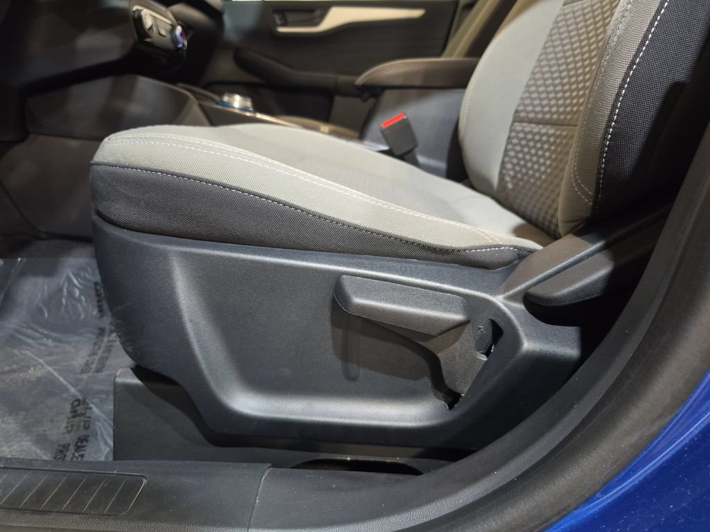 Used 2022 Ford Escape SE AWD/4WD image 14