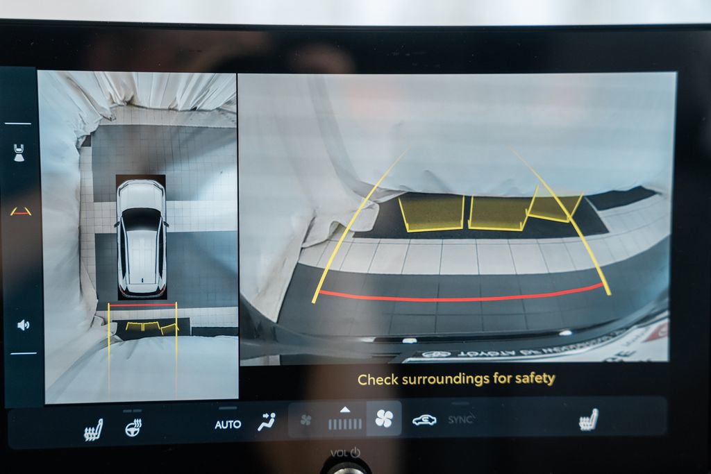 New 2026 Toyota RAV4 XSE AWD/4WD image 46
